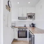 Nogalera Rainbow 2-bedroom Apartment, Pool And Parking By Namaste Elite *