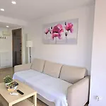 Nogalera Rainbow 2-bedroom Apartment, Pool And Parking By Namaste Elite Torremolinos