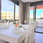 Nogalera Rainbow 2-bedroom Apartment, Pool And Parking By Namaste Elite * Торремолінос