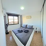 Nogalera Rainbow 2-bedroom Apartment, Pool And Parking By Namaste Elite * Торремолінос