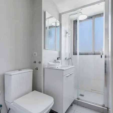 Nogalera Rainbow 2-bedroom Apartment, Pool And Parking By Namaste Elite アパート *