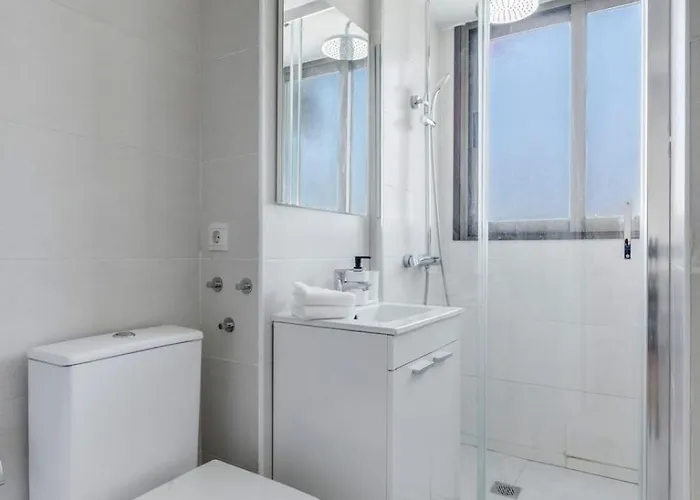 Nogalera Rainbow 2-bedroom Apartment, Pool And Parking By Namaste Elite Apartment *