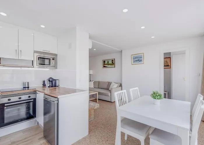 Apartment Nogalera Rainbow 2-bedroom Apartment, Pool And Parking By Namaste Elite