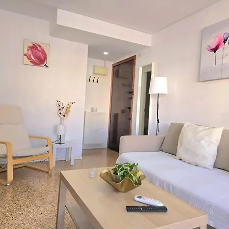 Nogalera Rainbow 2-bedroom Apartment, Pool And Parking By Namaste Elite Apartament