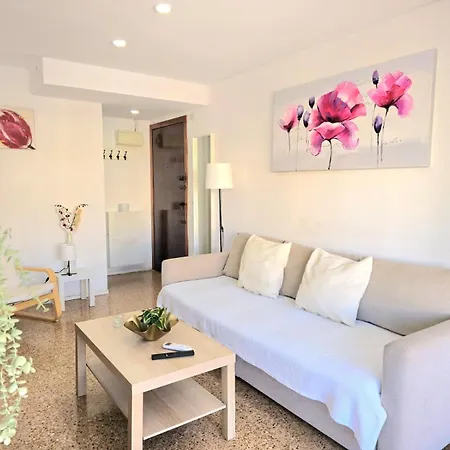Nogalera Rainbow 2-bedroom Apartment, Pool And Parking By Namaste Elite Apartment Torremolinos