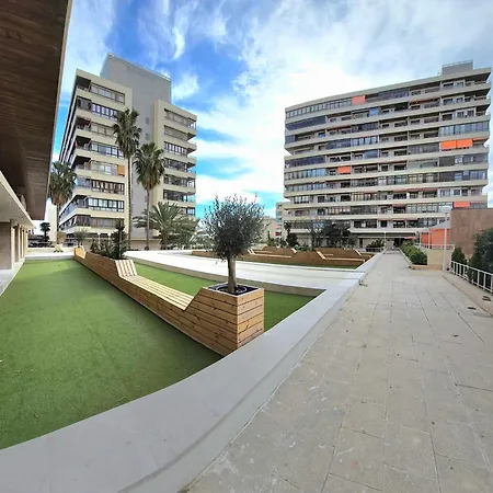 Nogalera Rainbow 2-bedroom Apartment, Pool And Parking By Namaste Elite Lägenhet Torremolinos