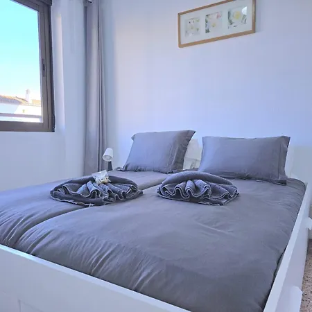 Nogalera Rainbow 2-bedroom Apartment, Pool And Parking By Namaste Elite Apartmán